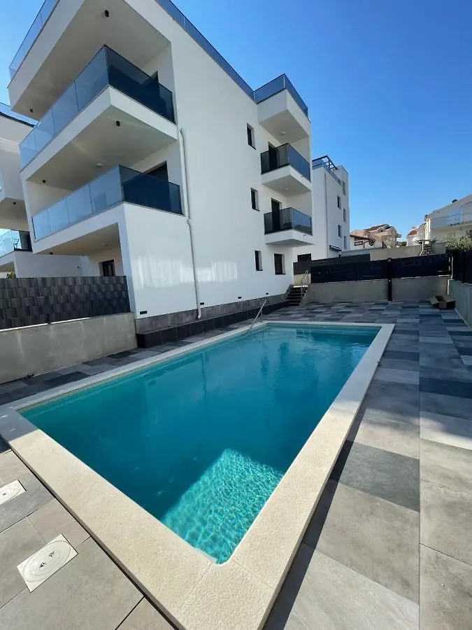 Amaryllis Apartment Trogir 0*,